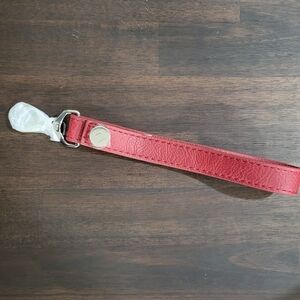 Thirty-One Ruby Distressed Pebble Wristlet Strap